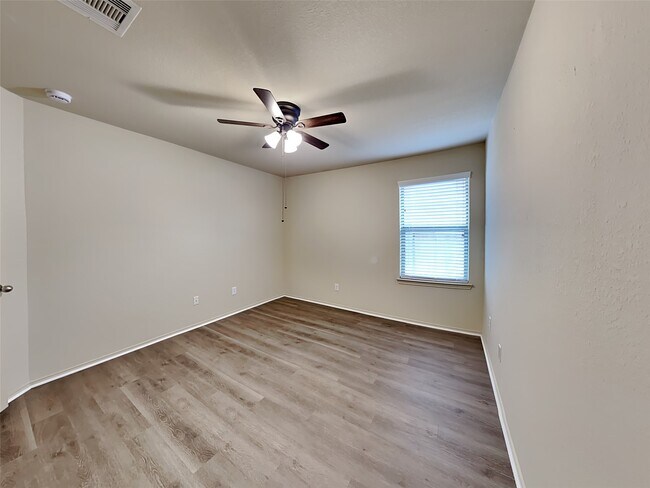 Building Photo - 7210 Alava Dr