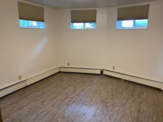 Interior Photo - 127