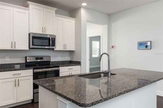 Building Photo - 506 E Robles St