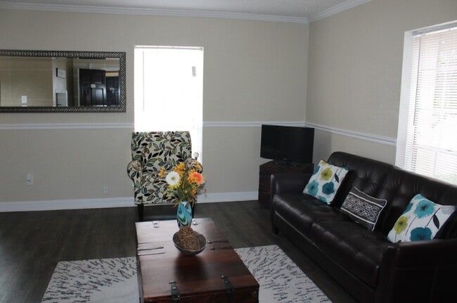 Building Photo - Diamond Hill at Westheimer