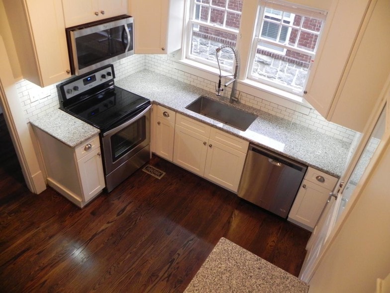 Kitchen 1 - 1509 17th Ave S