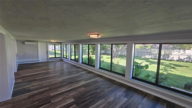 Building Photo - 3317 Pine Valley Dr