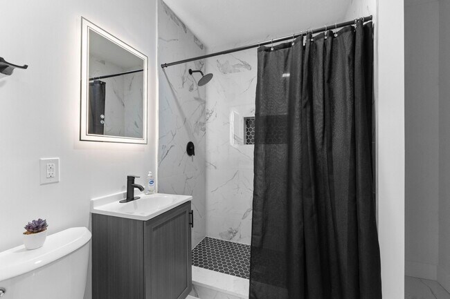 Building Photo - 3750 Totem Ln