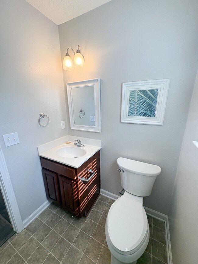 Building Photo - 159 Savannah Hills Dr