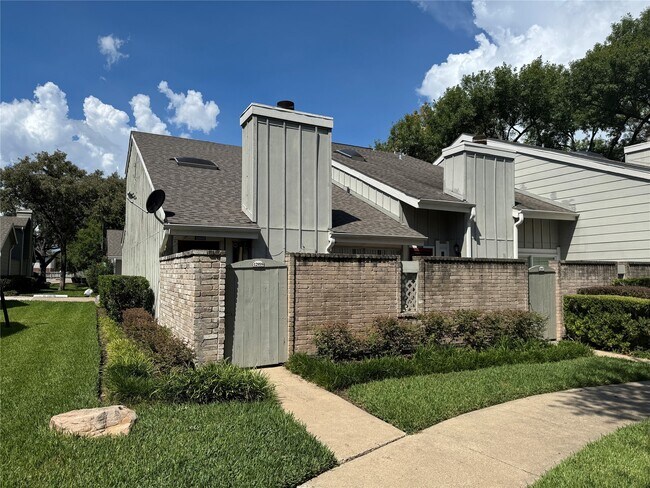 Primary Photo - 12959 Wirevine Ln