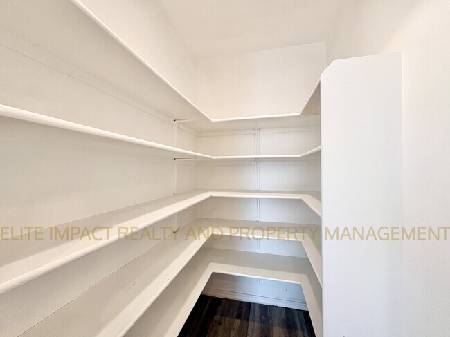 Building Photo - 4995 S Terrain Dr