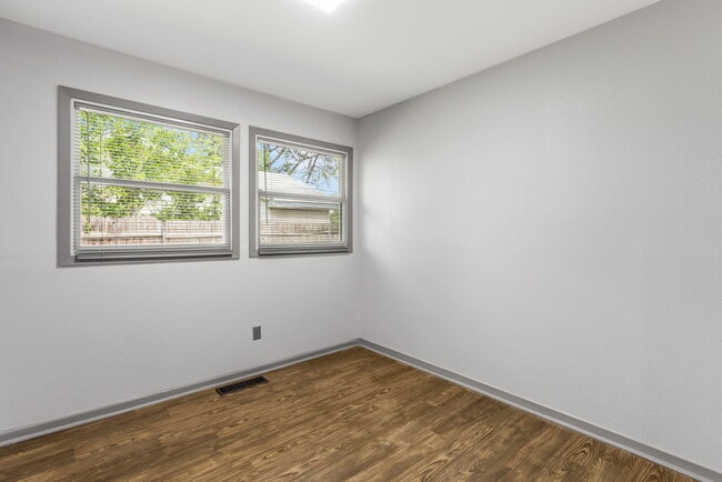 Building Photo - 4031 Gossett Dr