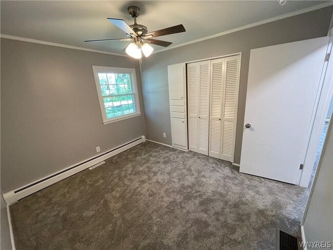 Building Photo - 425 East Ln