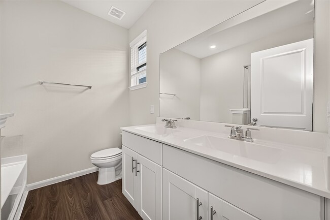 Building Photo - 16039 Kingfield Haven Dr