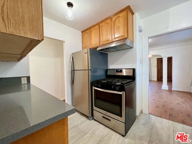 Building Photo - 4115 Halldale Ave