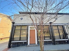 Building Photo - 2 BEDROOM | 2.5 BATH | BALCONY