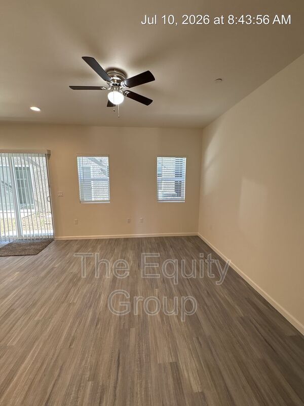 Building Photo - 723 S Pinkham St