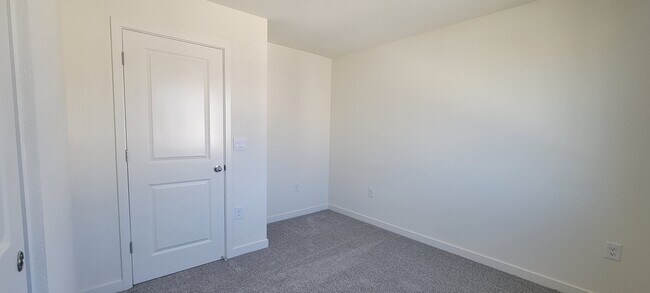 Building Photo - 8911 Osterville Wy