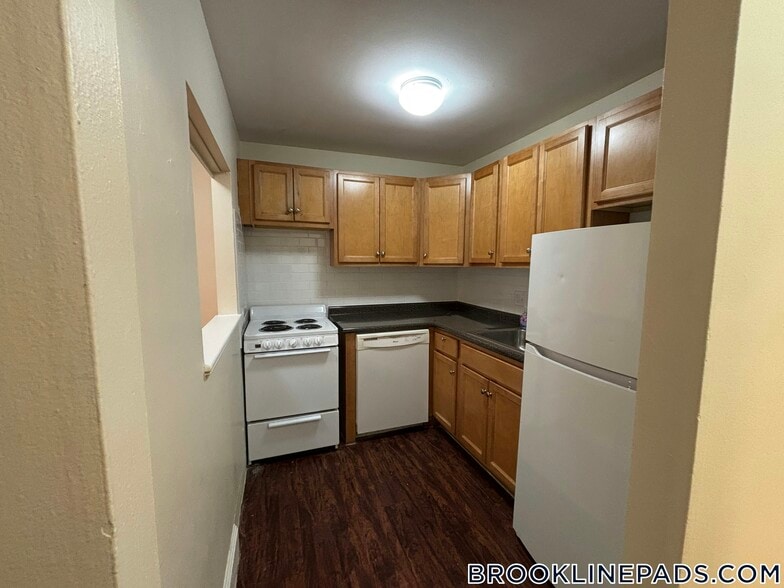 Building Photo - 33 Lancaster Terrace