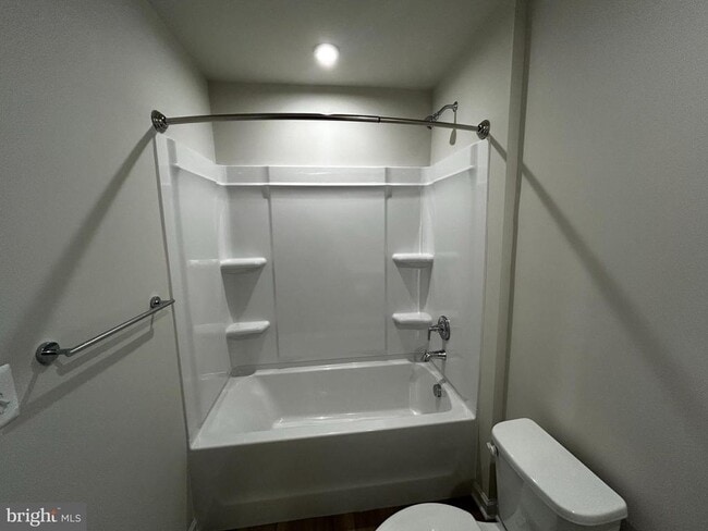 Building Photo - 2737 Apricot Dr