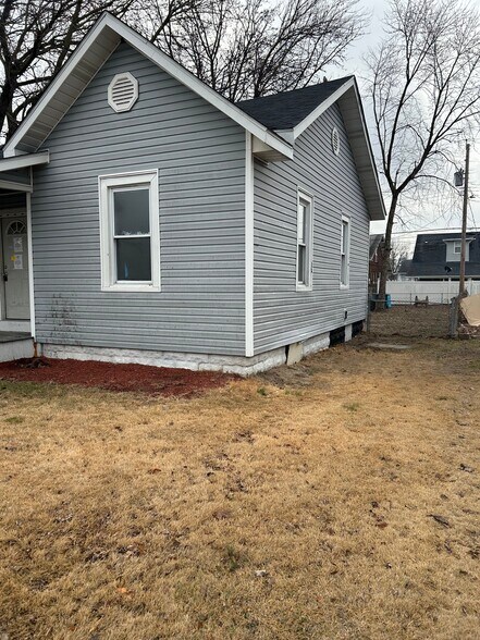 Building Photo - 46 Eckhard Ave