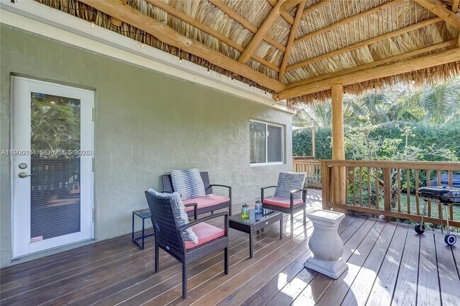 Building Photo - 1637 Cleveland St