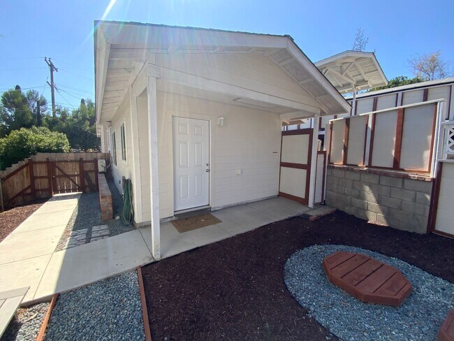 Building Photo - 3515 Valley Vista Rd