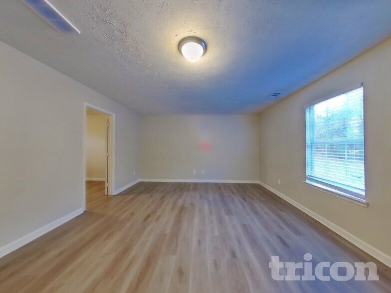 Building Photo - 40 Shenandoah Dr