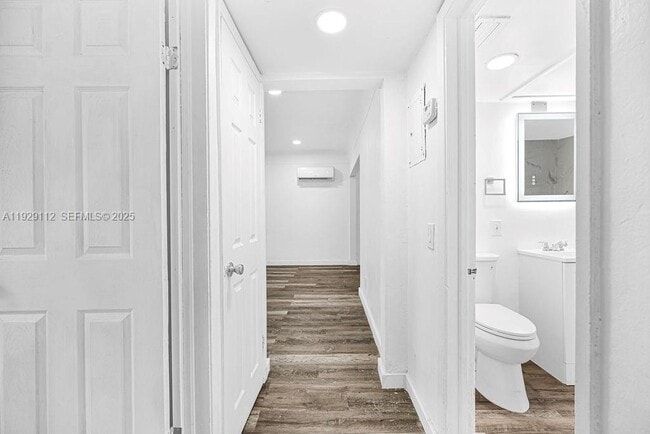 Building Photo - 4109 SW 23rd St