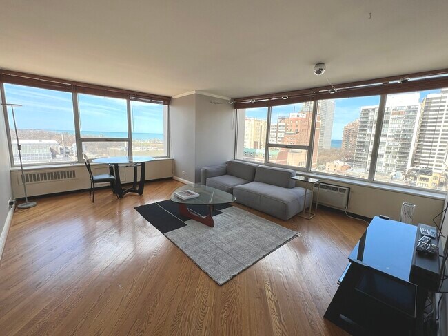 Building Photo - 70 W Burton Pl