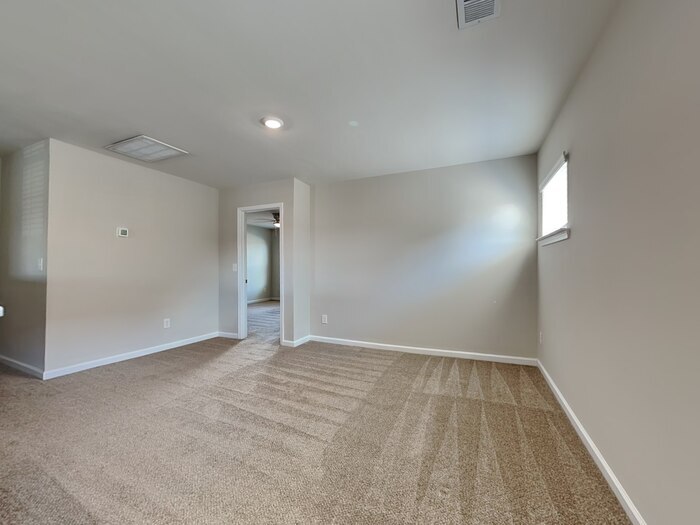 Building Photo - 75 Blue Fescue Way