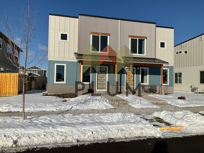 Building Photo - 4724 Giada Dr