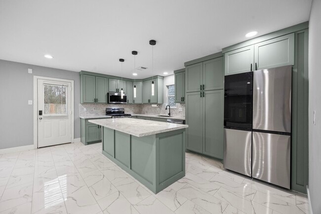 Building Photo - 4500 Upland Cir Dr