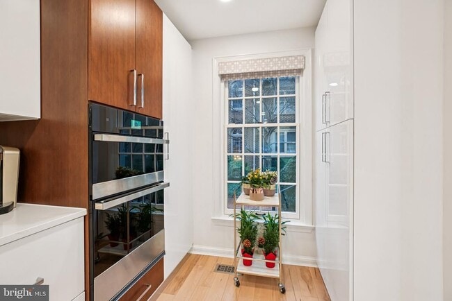 Building Photo - 4353 Westover Pl NW