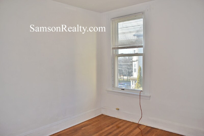 Building Photo - 130 Doyle Ave
