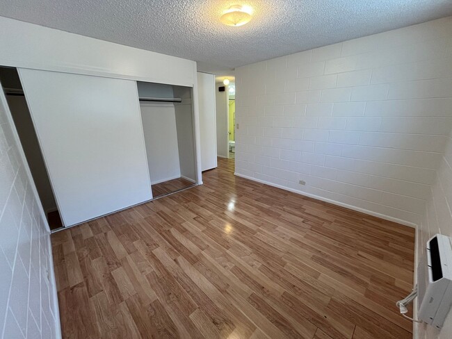 Building Photo - Salt Lake (Honolulu) Ilima West - 2 bedroo...