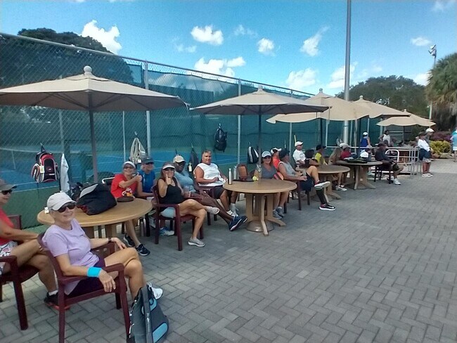 Building Photo - 2903 Victoria Cir