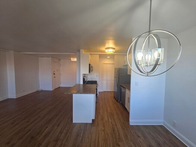 Building Photo - 7100 JFK Blvd E