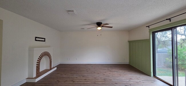 Building Photo - 3 BED/2.5 BATH IN LOVELY SCHERTZ! Less than 5 miles to Randolph AFB