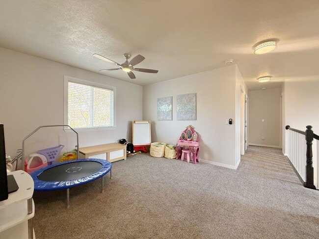 Building Photo - Beautiful 5-Bedroom Home in Saratoga Springs, UT