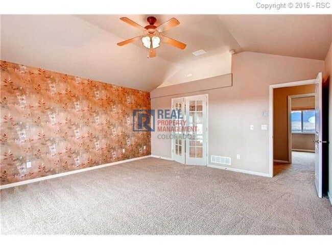 Building Photo - 8044 Lodi Ln