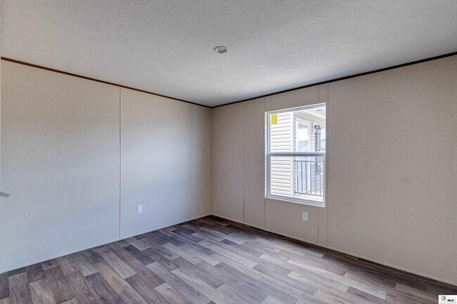 Building Photo - 459 Smalling Rd