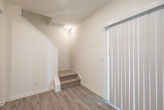 Building Photo - BEAUTIFUL End Unit 2 Bedroom Townhome in Pineville - MOVE IN READY MARCH 2026