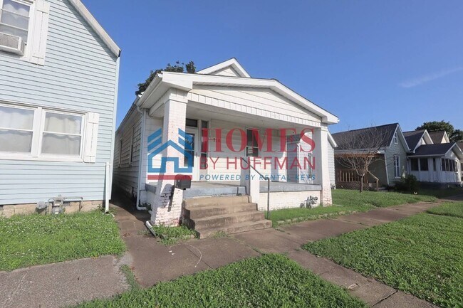 Building Photo - 716 N Bell Ave