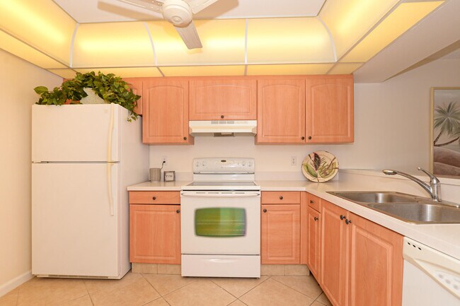 Building Photo - 1950 SW Palm City Rd