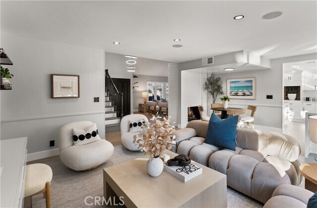 Building Photo - 9882 Kings Canyon Dr