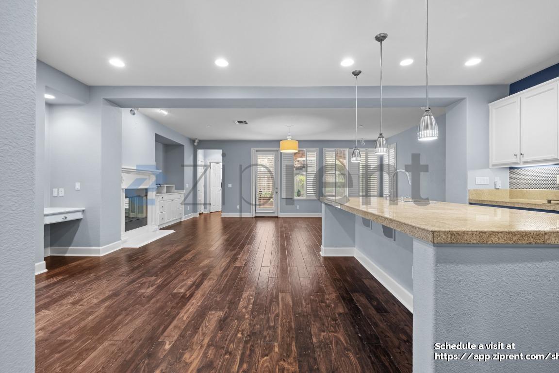 Building Photo - 630 Chardonnay Pl