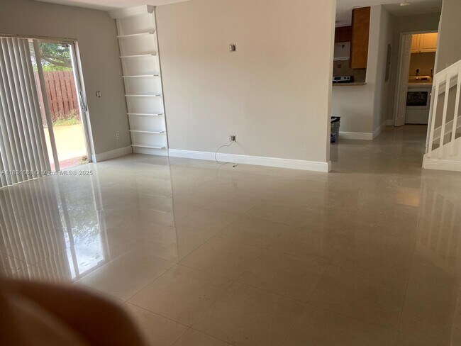 Building Photo - 7289 NW 173rd Dr