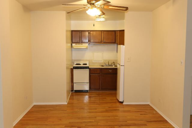 Building Photo - 1329 N Dearborn St