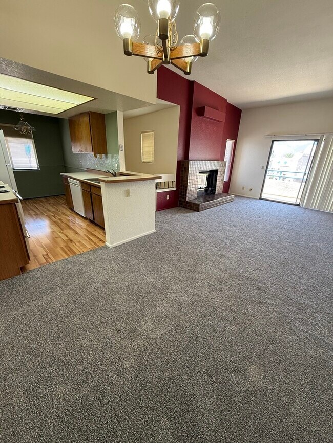 Building Photo - APARTMENT FOR RENT