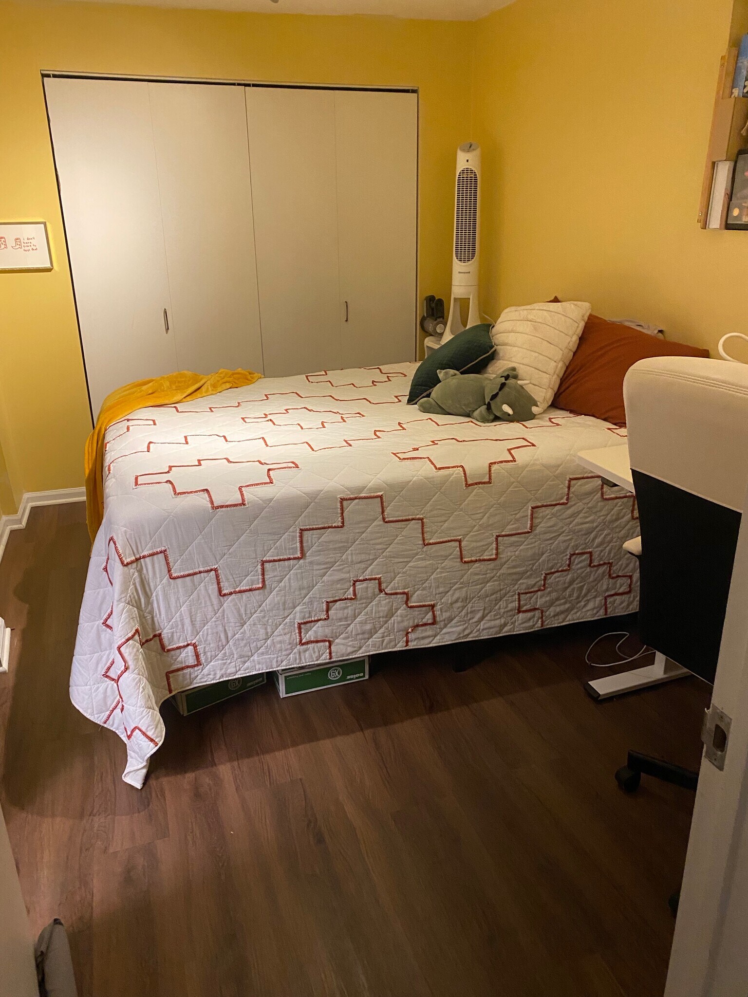 Building Photo - 1255 N Damen Ave