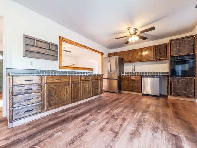 Building Photo - 101 Hyacinth Ave