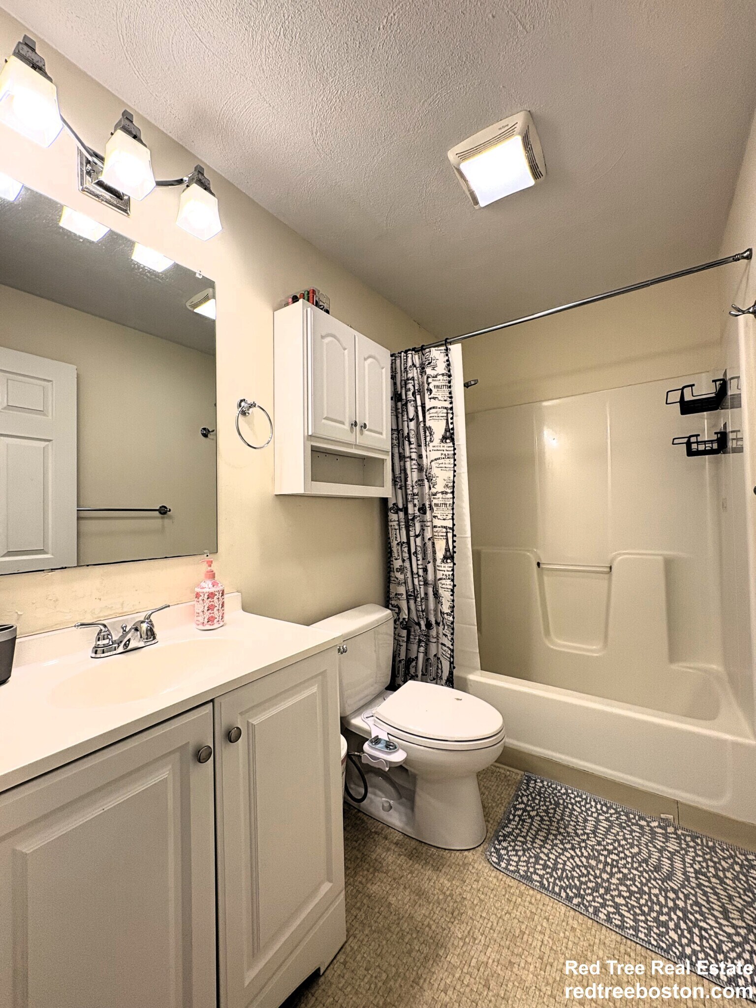 Building Photo - 73 River St