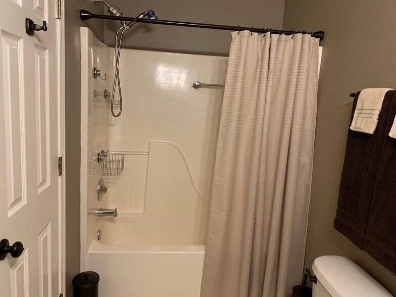 Building Photo - 1866 Whitley Rd