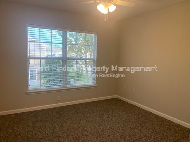 Building Photo - 7091 Stonelion Cir
